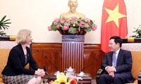 Phó Thủ tướng, Bộ trưởng Ngoại giao Phạm Bình Minh tiếp Đại sứ New Zealand 